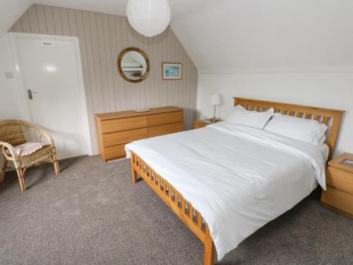 Ashdown House Saundersfoot - image 5