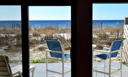 104 Surf Dweller by Alicia Hollis Realtor Rentals - Open March 23rd for 4 Nights