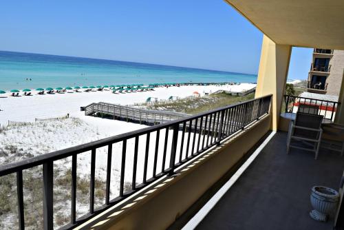 412 Surf Dweller by Alicia Hollis Realtor Rentals - Open March 16th Week