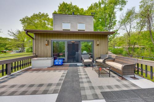 Wisconsin Vacation Rental Retreat with Deck in Twin Lakes, USA