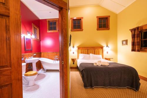room detail thumbnail 0