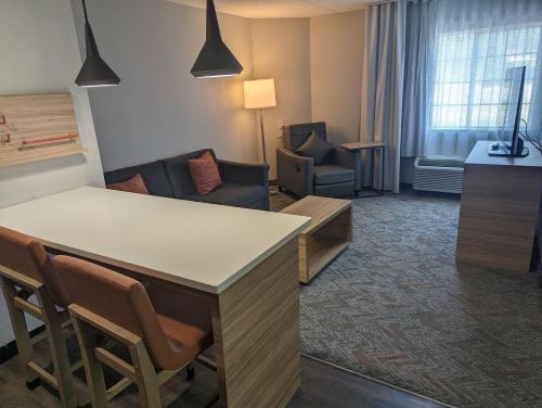 Candlewood Suites Wilson an IHG Hotel - image 12