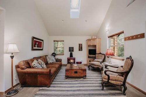 61MBR - Hot Tub - Wi-Fi - Pets Ok - Sleeps 6 home, Glacier (zdjęcie 4)