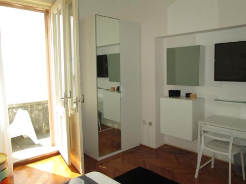 St. Lazarus Room - image 4
