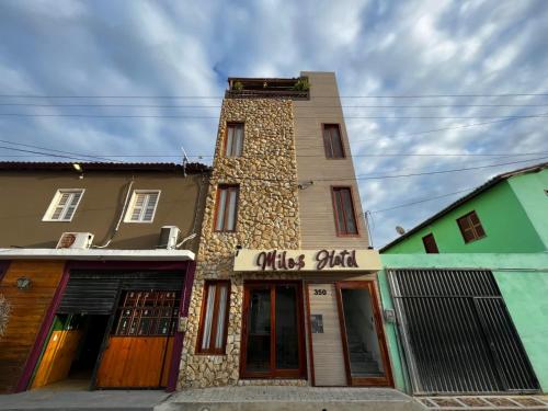 Milos Hotel Icaraizinho in Amontada