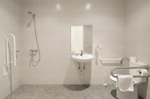 Hostal Balkonis - image 3