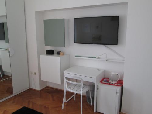 St. Lazarus Room - image 5