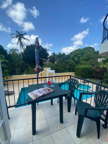 STUDIO Apt 9 Bright comfy with pool on South Coast