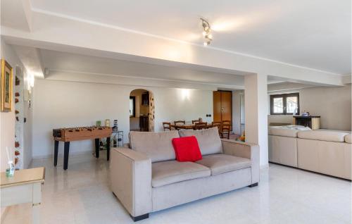 Stunning Apartment In Loc, Fontanelle With Wifi
