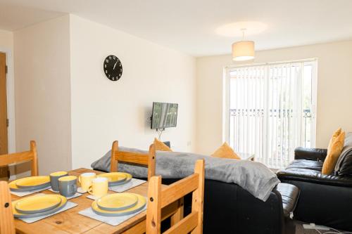 Spacious 2BR Apartment - Perfect for all. in Warrington
