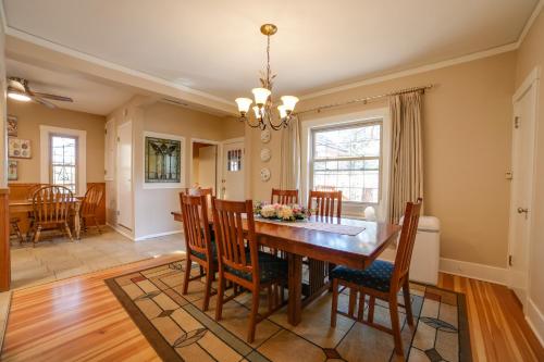 Inviting Colorado Springs House with Spacious Deck! near Will Rogers Shrine of the Sun