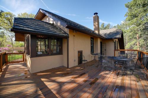 Inviting Colorado Springs House with Spacious Deck! near Will Rogers Shrine of the Sun