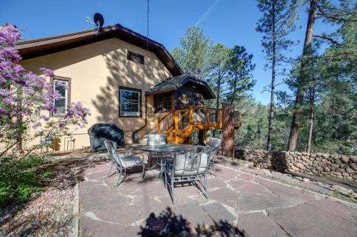 Inviting Colorado Springs House with Spacious Deck! near Will Rogers Shrine of the Sun