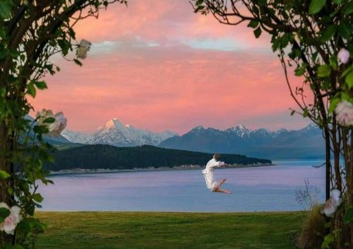 Mt Cook Lakeside Retreat - Accommodation - Lake Pukaki