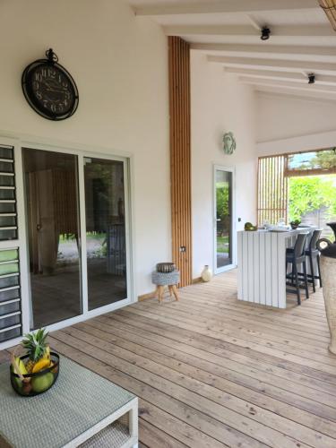 Green Villa Moorea in เตแน