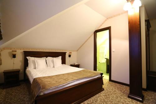 Hotel President - image 6