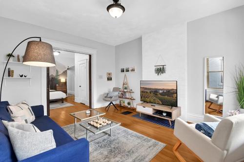 Modern European 1BR near DT-Historic St in Columbus, USA