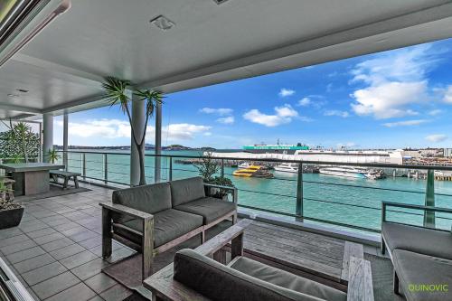 QV Upmarket Waterfront Apartment - 787