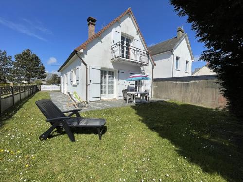 Maison avec jardin clos, à 600m de la plage, 4 chambres, barbecue, proche commerces et attractions - FR-1-361-495 · Bouillon
