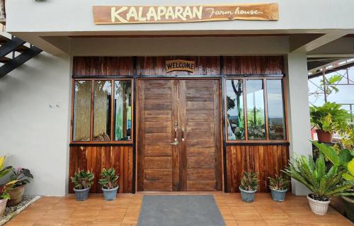 Kalaparan Farm House by HiveRooms