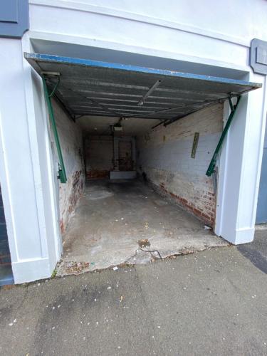 Beach front House in Oriental Parade