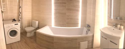 淋浴間, 3-х кімн квартира в новобудові поблизу центру in 捷爾諾波爾