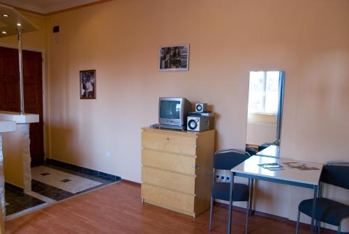 Deak Apartment - image 14