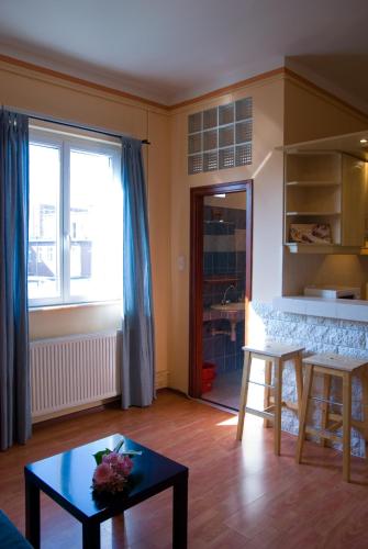 Deak Apartment - image 12