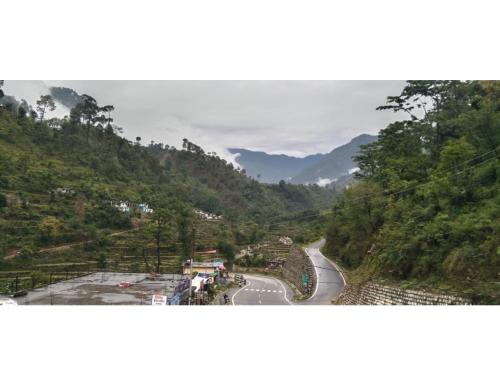 Hotel Simran Divya Darshan, Uttarkashi