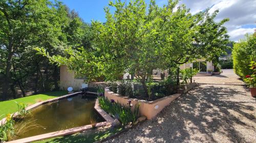 La TISSONNIERE Mer Alpilles Provence et Luberon avec Spa et Piscine à 10mns d Aix en Provence