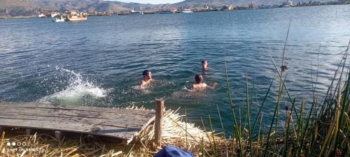 Urosfood & Titiqaqa Lodge in Puno