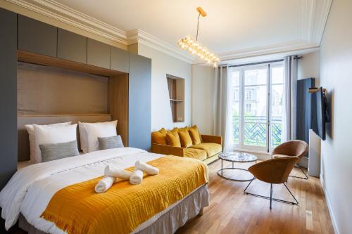 The Eiffel Tower Cosy Nest, Paris