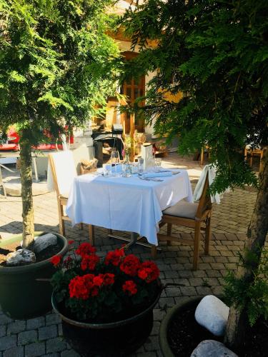 Scheffer's Hotel – Altenmarkt, MN