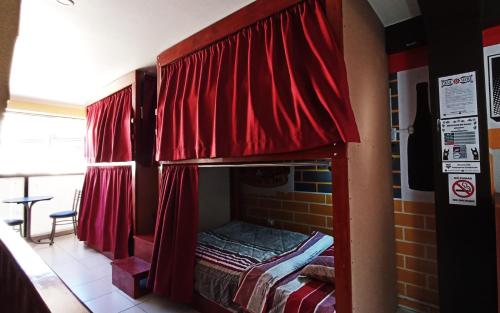 1 bunk bed