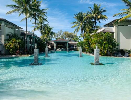 Tropical Retreat - Poolside Swimout - Ground Floor - Sea Temple Resort & Spa Port Douglas