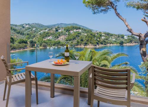 Cape Kanapitsa Hotel & Suites in Skiathos Island
