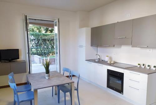 Apartment with Garden View