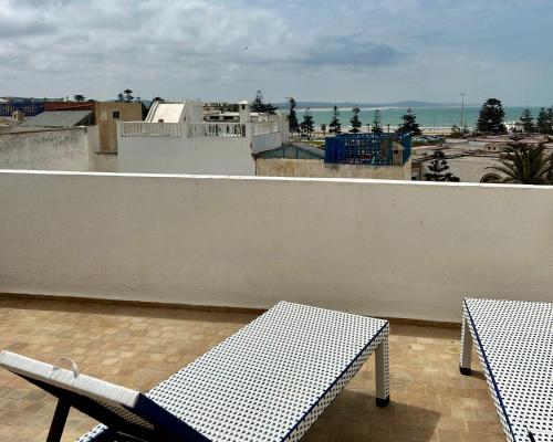 Beau riad en médina, lumineux et avec terrasse privée sur mer Beau riad en médina, lumineux et avec terrasse privée sur mer