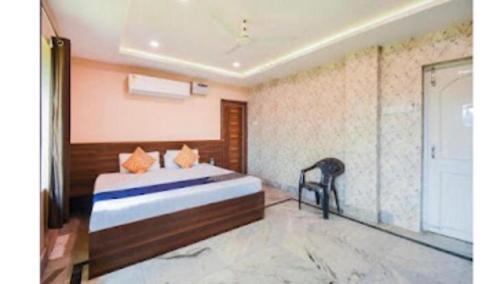 Hotel Royal Galaxy photo