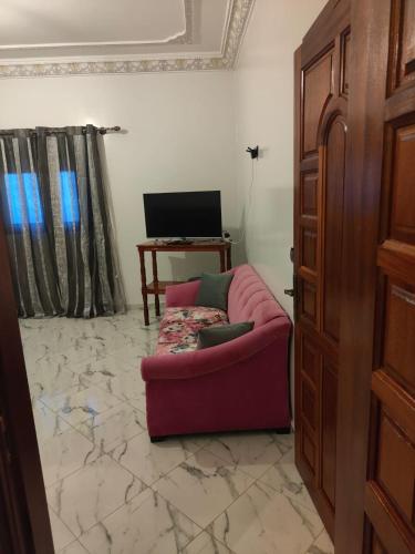 STUDIO NEUF PROPRETE ET HYGIENE IRREPROCHABLE Proche des bus CTM - 4 em étage face terrasse STUDIO NEUF PROPRETE ET HYGIENE IRREPROCHABLE Proche des bus CTM - 4 em étage face terrasse