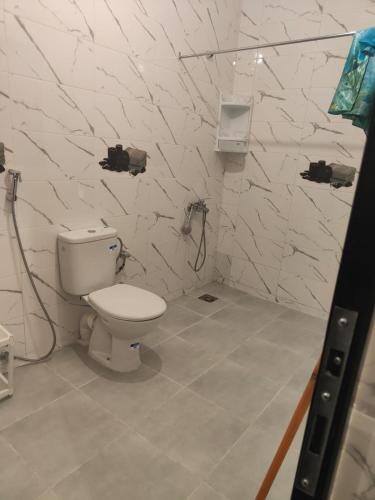 STUDIO NEUF PROPRETE ET HYGIENE IRREPROCHABLE Proche des bus CTM - 4 em étage face terrasse STUDIO NEUF PROPRETE ET HYGIENE IRREPROCHABLE Proche des bus CTM - 4 em étage face terrasse