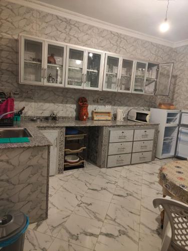 STUDIO NEUF PROPRETE ET HYGIENE IRREPROCHABLE Proche des bus CTM - 4 em étage face terrasse STUDIO NEUF PROPRETE ET HYGIENE IRREPROCHABLE Proche des bus CTM - 4 em étage face terrasse