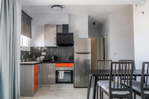 Seaview delightful apartment near city center