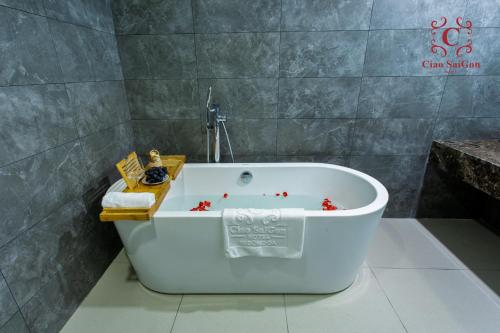 Ciao SaiGon 2 Hotel - 화장실