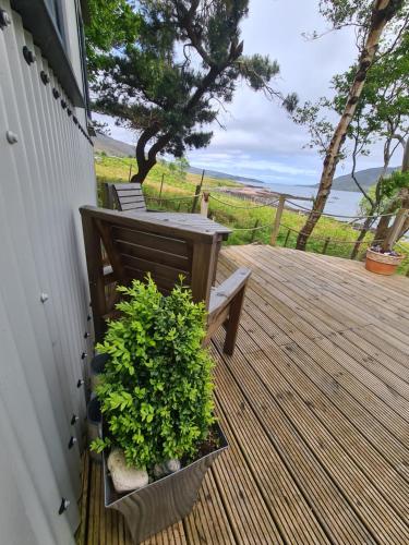 The bay ,luxury shepherds hut, in Dundonnell