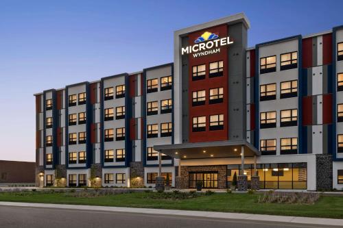 Microtel Inn & Suites by Wyndham Boisbriand