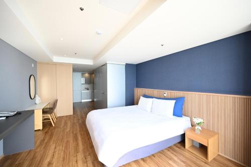 1 double bed