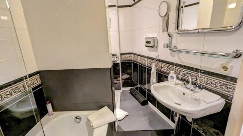 Apartment image 5