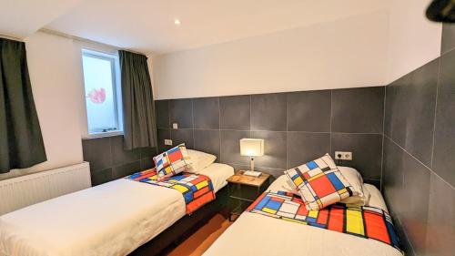 Apartment image 8
