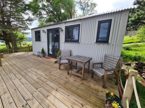 The bay ,luxury shepherds hut, in Dundonnell